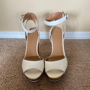 TommyHilfiger white sandals